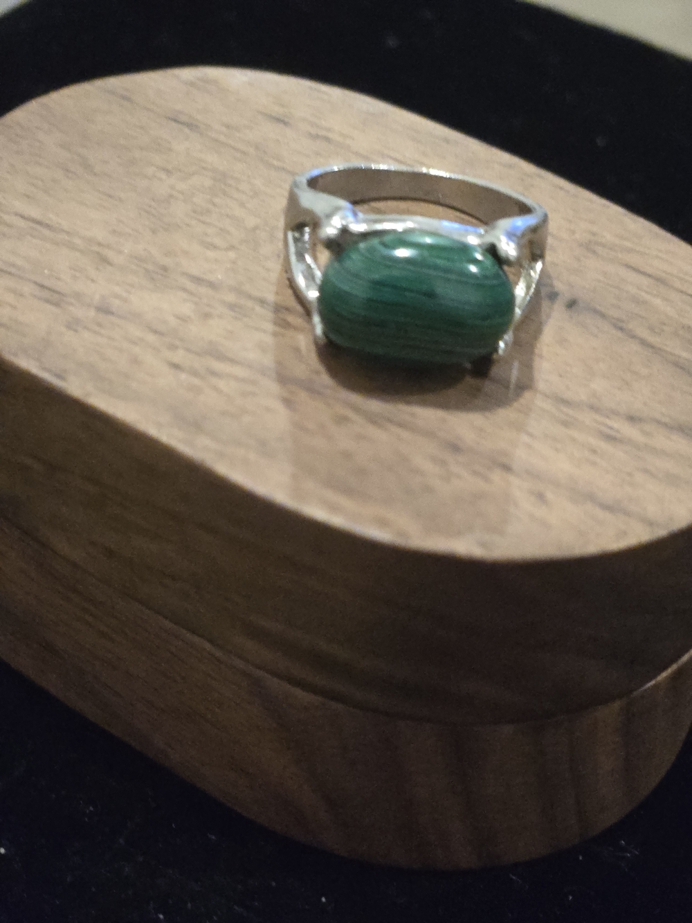 Vintage  Silver Tone  Green Malachite Oval Ring
